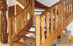 Aménagement intérieur : l’escalier en bois à Vaulx